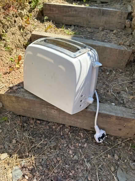 Photo of free Russell hobbs toaster (Burrington EX37) #2