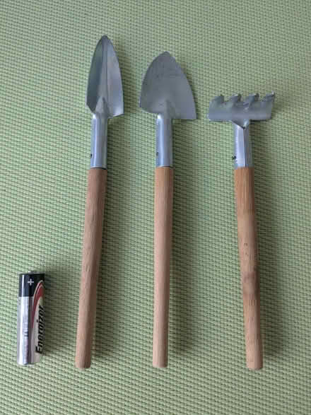 Photo of free Small Gardening Tools (Beulah Hill SE19) #1