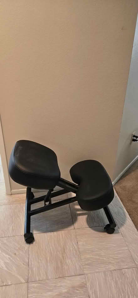 Photo of free Ergonomic desk chairs (Woodbridge) #2