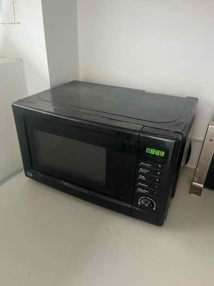 Photo of free Microwave (M3 7EB) #1