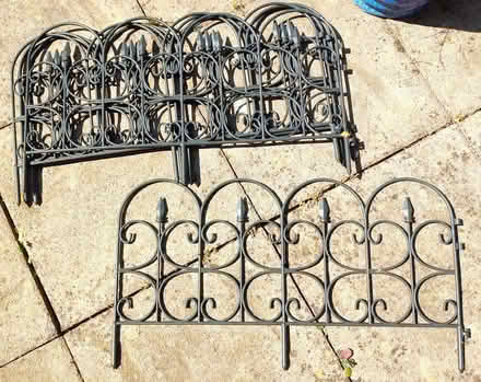 Photo of free 6 Piece Set of Garden Decorative Edging (Franche DY11) #1