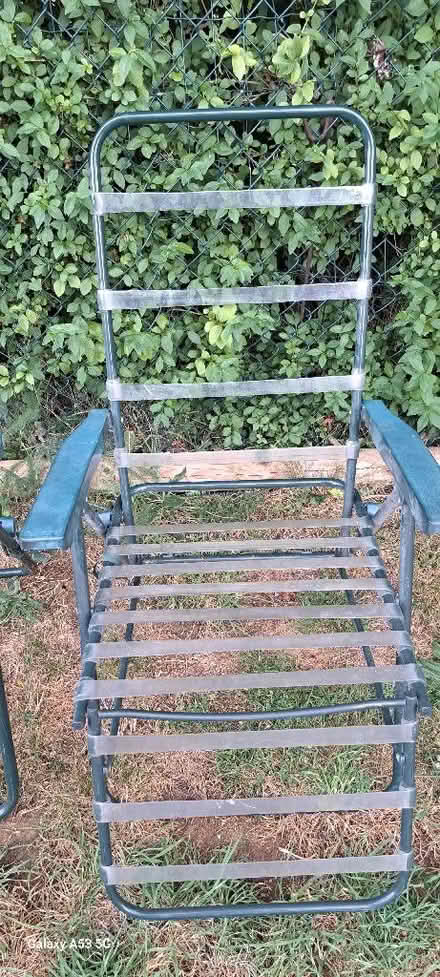 Photo of free Reclining sun lounger chairs x2 and cushion cover x1 (Wigginton OX15) #4