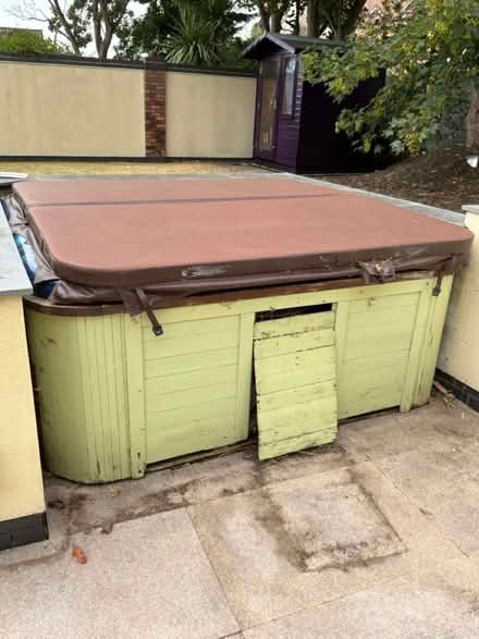 Photo of free Hot tub - leisurelite brand (Birkdale PR8) #1