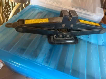 Photo of free Car Jack (Norton (S8)) #2