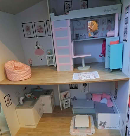 Photo of free Designafriend doll house (De1 wild street) #2