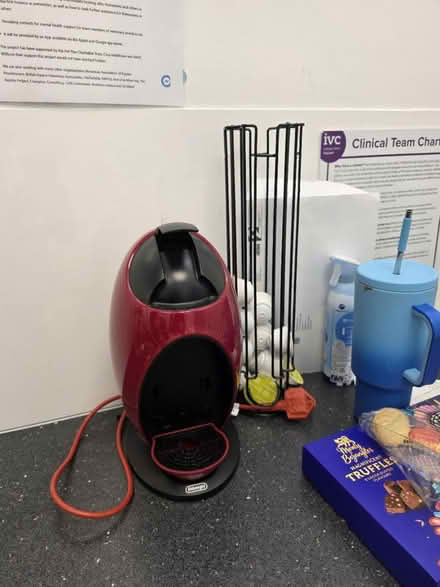 Photo of free coffe machine and pods/holder (streatham common) #1