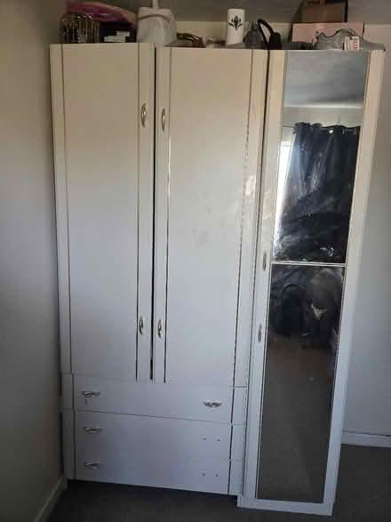 Photo of free Chest of drawal and wardrobe (SN3 2GZ swindon) #2