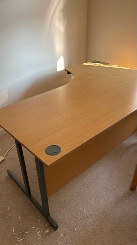Photo of free Large office desk (RG45 6LZ) #1
