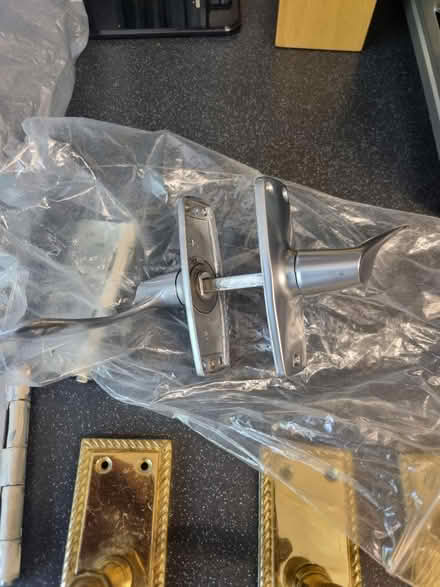Photo of free Door handles & hinges (SE20) #4