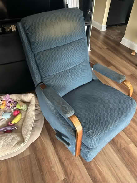 Photo of free Recliner (New Hyde Park) #1