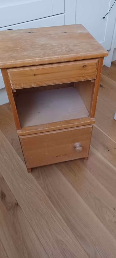 Photo of free Bedside cabinet for upcycling (Florence Park OX4) #1