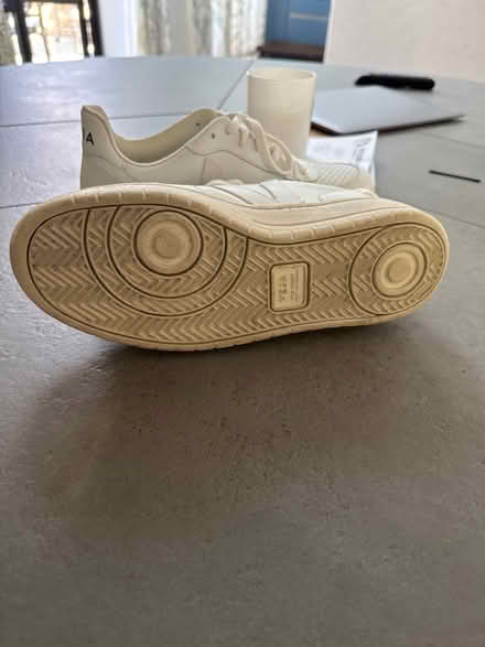 Photo of free Perfect veja trainers (GU10) #2