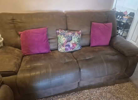 Photo of free Lovely sofas (Dunstable LU6) #3