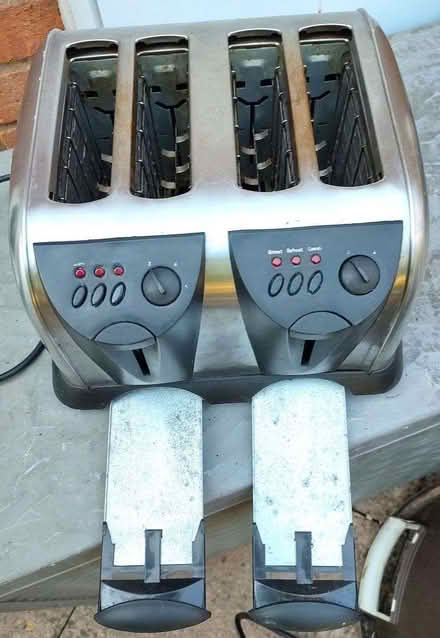 Photo of free 4-slice Toaster (Franche DY11) #2