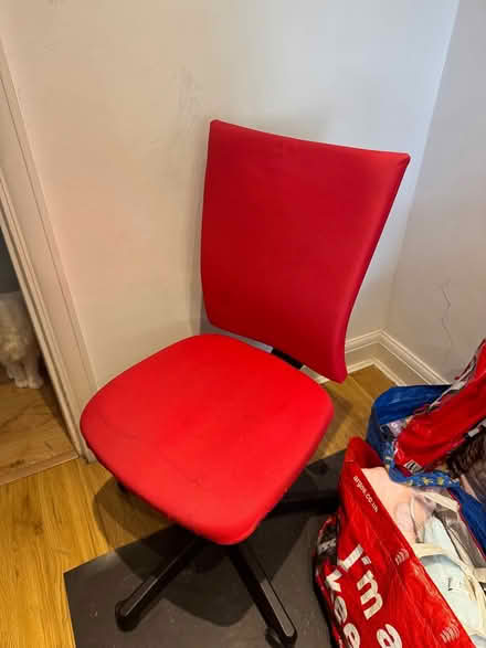 Photo of free Red Desk Chair (EN2 0HB) #1