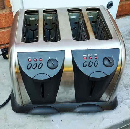 Photo of free 4-slice Toaster (Franche DY11) #1