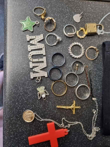 Photo of free Assortment of jewellery etc (SE20) #4