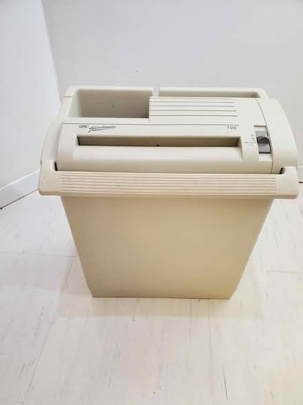 Photo of free Paper Shredder (Baseline/Woodroffe, Nepean) #1