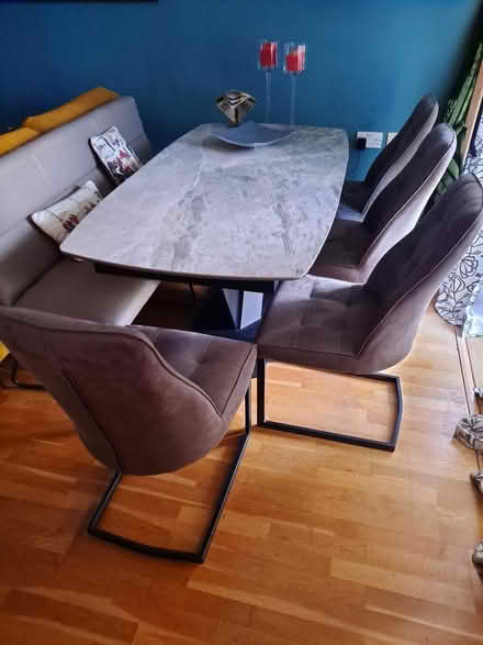 Photo of free Dining table and 6 chairs (East Dulwich SE22) #1