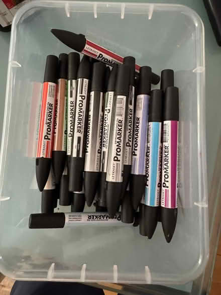 Photo of free Markers (KT6) #1