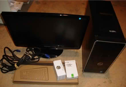 Photo of free Good Linux Computer (Villa Park (off St Charles Rd)) #1