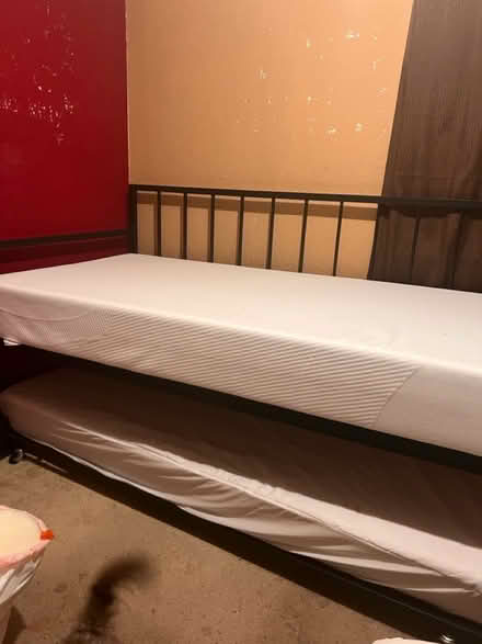 Photo of free Trundle bed (Suisun off railroad) #2