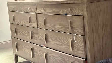 Photo of free Dressers,Mirrors, Chairs, rugs (N2 - East Finchley & HGS) #1