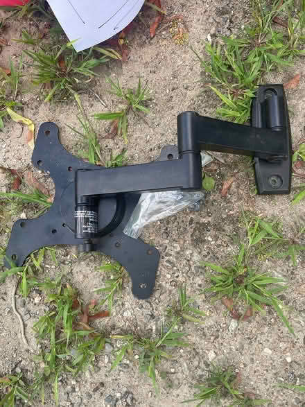 Photo of free Curb alert (So Chelmsford) #2