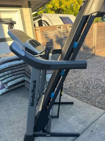 Photo of free NordicTrack treadmill (6035 sw Wilbard st Portland) #2