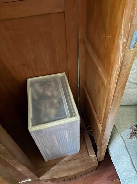 Photo of free 1940s German clothing wardrobe (Chiswick W4) #4