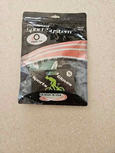 Photo of free Kids cycling gloves size S (North Tonbridge TN10) #1