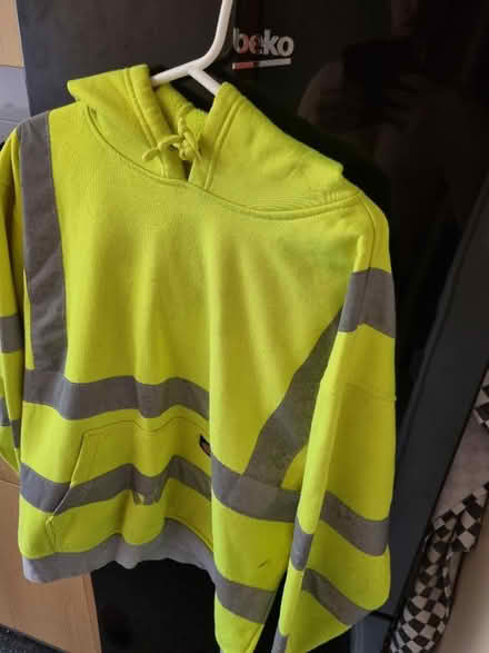 Photo of free Hi vis jumper & hi vis (Anerley SE20) #1