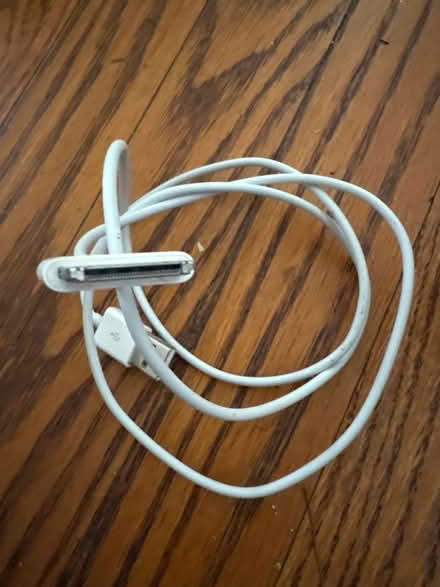 Photo of free Apple 30-pin connector (Croton-on-Hudson) #1