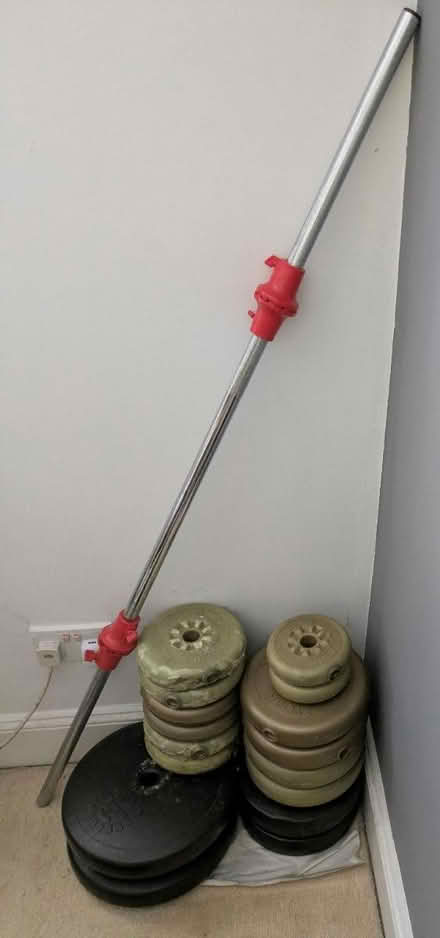 Photo of free Weight bench, barbell and weights (HP22 Halton Camp) #2