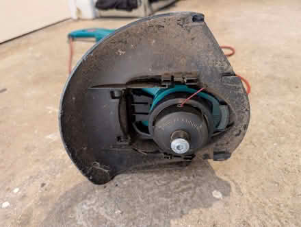 Photo of free Bosch Easytrim garden strimmer (Sharmans Cross B91) #3