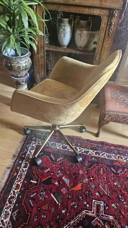 Photo of free Yellow adjustable swivel chair (Britannia Wharf BD16) #3