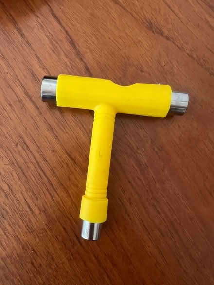 Photo of free Skateboard key (Hulme M16) #1