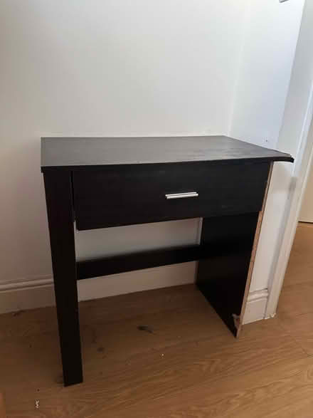 Photo of free Desk with drawer (E10 6AJ) #4