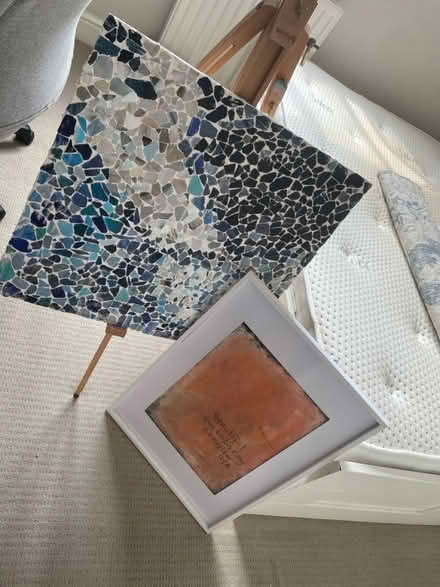 Photo of free easel and art wk (sw198rx) #1