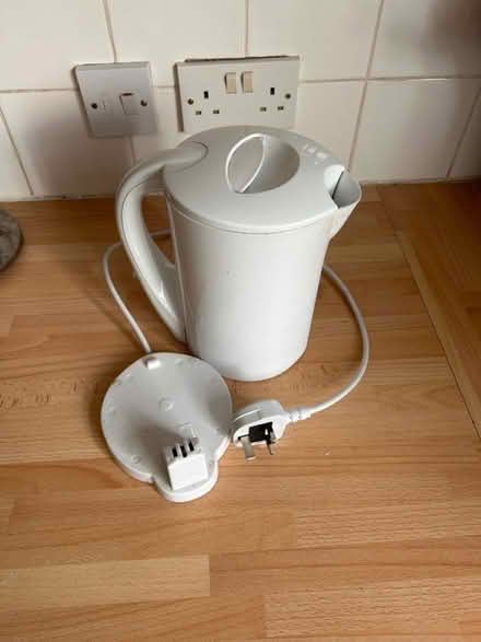 Photo of free Kettle- used - works perfectly (SW18 - Wandsworth Town) #3