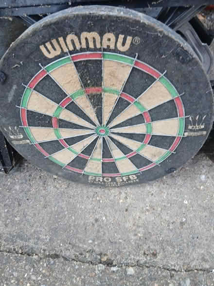 Photo of free Old dart board (Welwyn AL6) #1