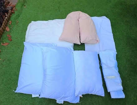 Photo of free IKEA Single Duvet, Single Electric Blanket, 4 Pillows (Bruntsfield EH10) #1