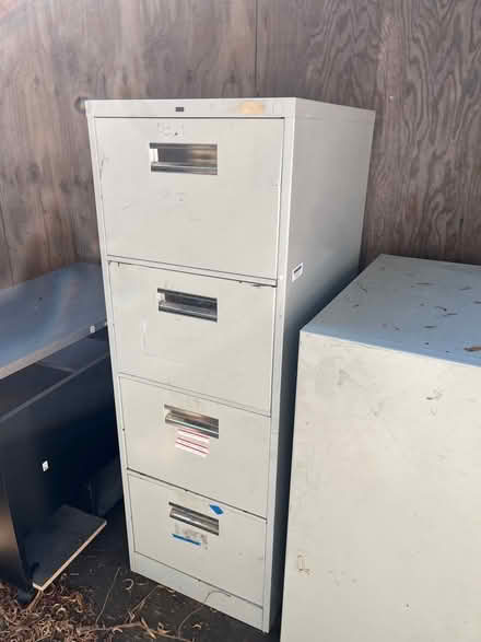 Photo of free Bush Corner & extend desk set up (229 Southern Heights San Rafae) #2