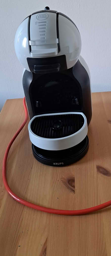 Photo of free Dolce Gusto Mini-Me Coffee Machine (Hampton) #3