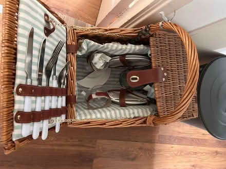 Photo of free Picnic Basket - never been used (SW18 - Wandsworth Town) #1
