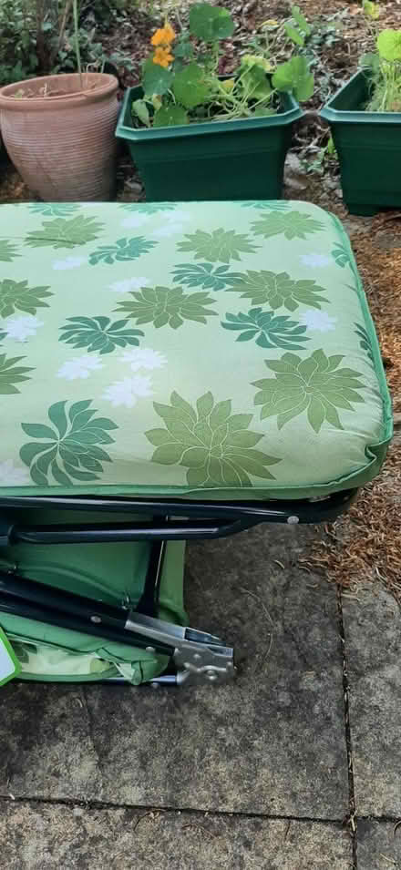 Photo of free Garden lounger (KT6 Surbiton) #3