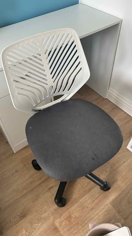 Photo of free Desk Chair (Washington, Teal Farm, NE38) #1