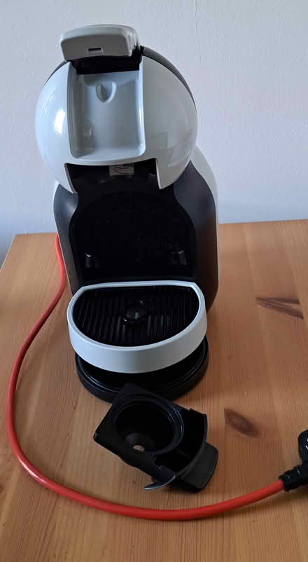 Photo of free Dolce Gusto Mini-Me Coffee Machine (Hampton) #2