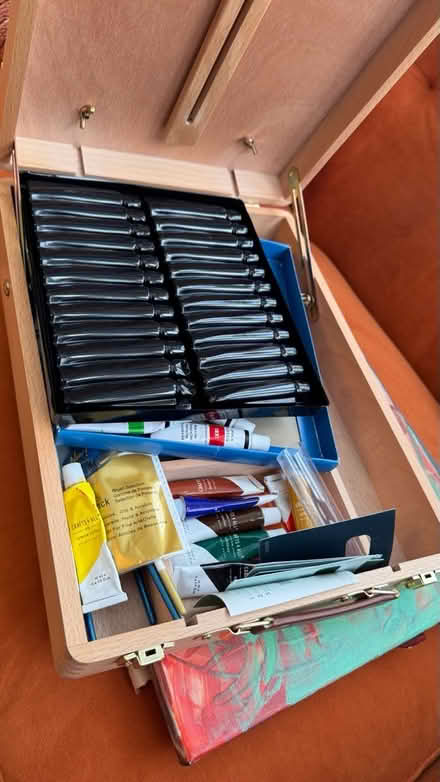 Photo of free Art supplies (Sanderstead CR2) #2