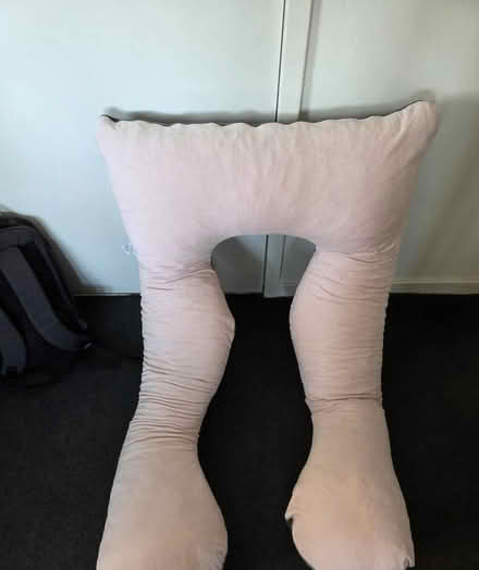 Photo of free Pregnancy pillow (ML1) #1